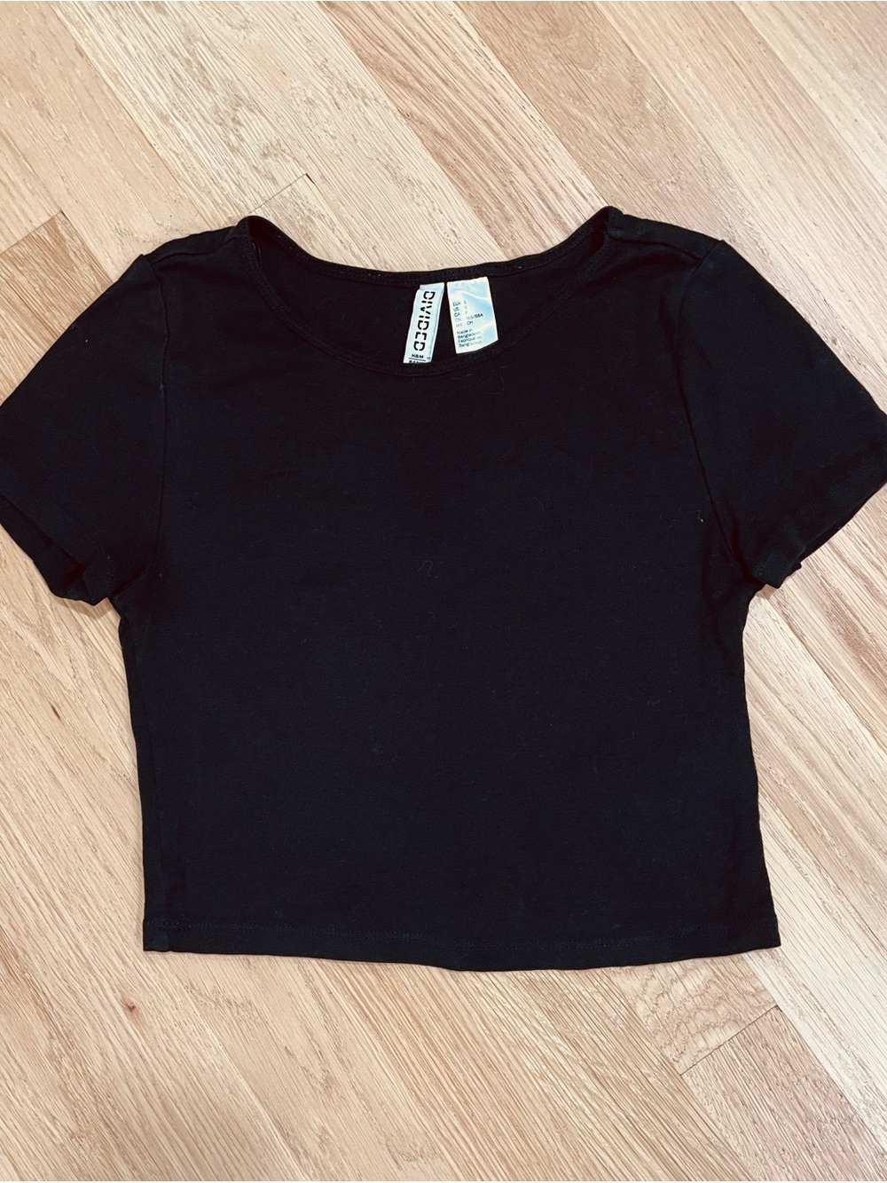 H&M Women Black Cropped Short Sleeve Tee Small. Black